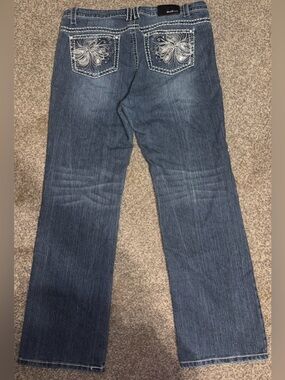 Grace in LA Women's size 19 Bootcut Jeans with  Embroidered Rhinestone pockets